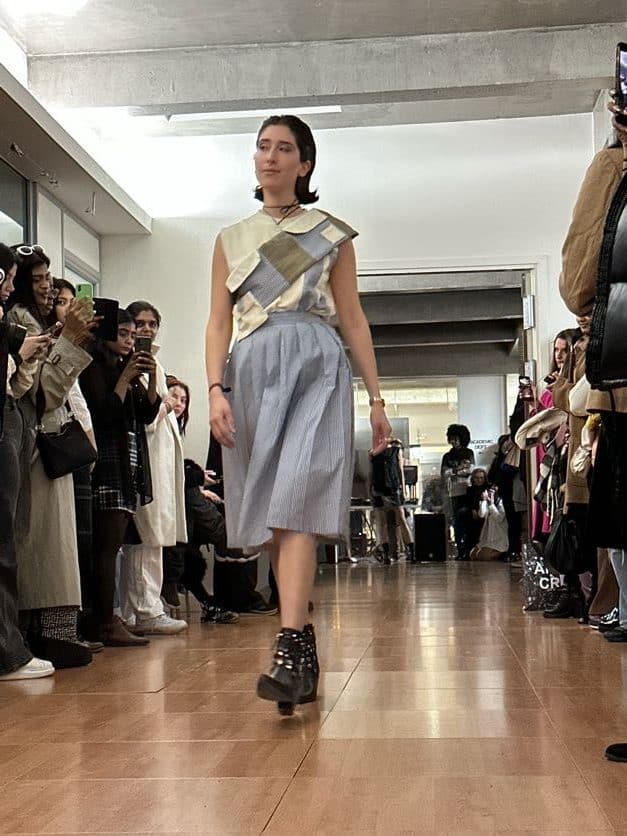 Created by IFA Paris students Joycelyna Chiang, Brigitta Manukang and Mila Chiappori. Belt that can be worn in many ways and change the look of the ensemble.